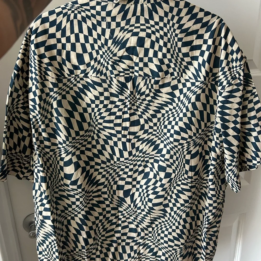 ASOS SHIRT - Picture 2 of 3